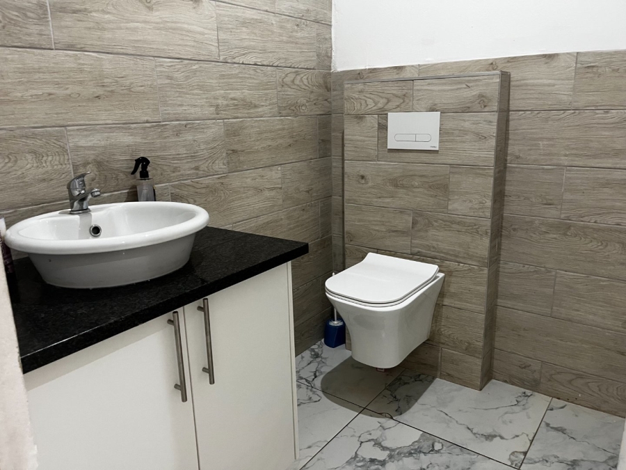 To Let commercial Property for Rent in Melodie North West